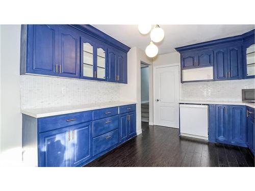 18 Kennedy Drive, Fenelon Falls, ON - Indoor Photo Showing Kitchen