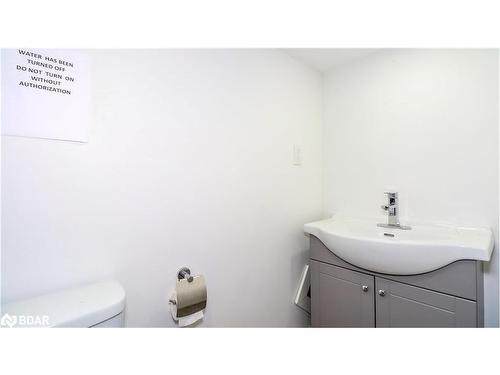 18 Kennedy Drive, Fenelon Falls, ON - Indoor Photo Showing Bathroom