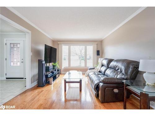 50 James Street, Barrie, ON - Indoor Photo Showing Living Room