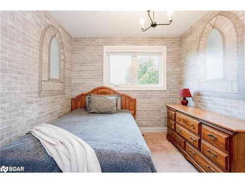 50 James Street, Barrie, ON - Indoor Photo Showing Bedroom