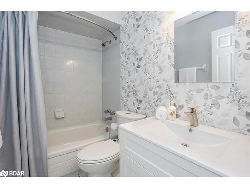 50 James Street, Barrie, ON - Indoor Photo Showing Bathroom