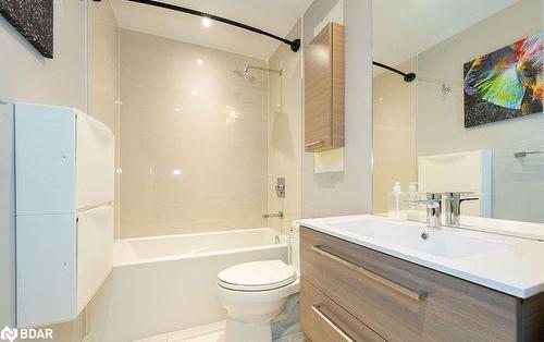 318-60 Tannery Road, Toronto, ON - Indoor Photo Showing Bathroom