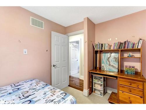 795 Rose Lane, Innisfil, ON - Indoor Photo Showing Bedroom