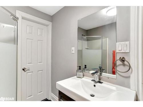 795 Rose Lane, Innisfil, ON - Indoor Photo Showing Bathroom