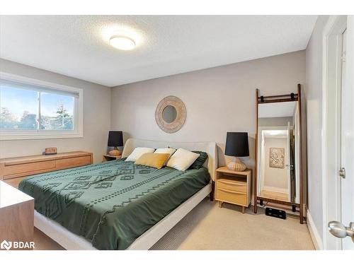 795 Rose Lane, Innisfil, ON - Indoor Photo Showing Bedroom