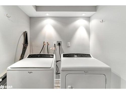 795 Rose Lane, Innisfil, ON - Indoor Photo Showing Laundry Room