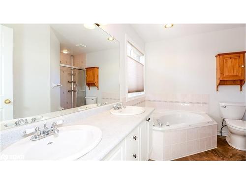 156 Columbia Road, Barrie, ON - Indoor Photo Showing Bathroom