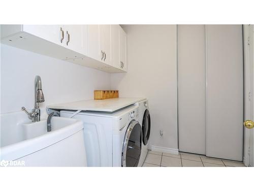 156 Columbia Road, Barrie, ON - Indoor Photo Showing Laundry Room