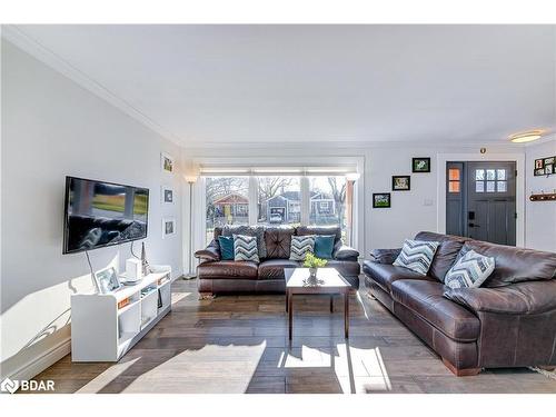 74 Strabane Avenue, Barrie, ON - Indoor Photo Showing Living Room