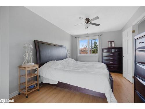 3 Logan Court, Barrie, ON - Indoor Photo Showing Bedroom