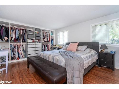 6 Huron Street, Barrie, ON - Indoor Photo Showing Bedroom