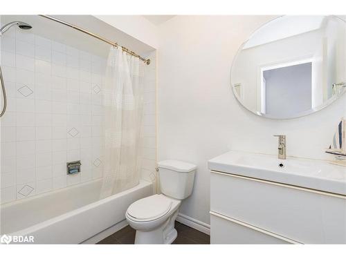 1251 Coleman Court, Innisfil, ON - Indoor Photo Showing Bathroom