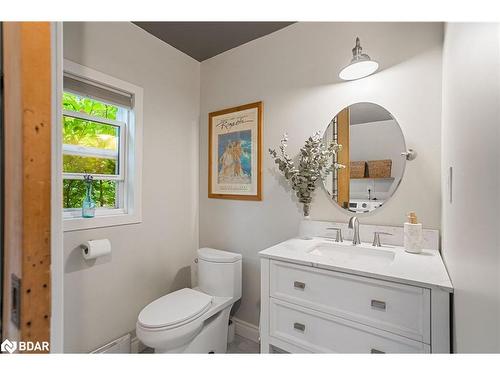 25 William Street, Barrie, ON - Indoor Photo Showing Bathroom