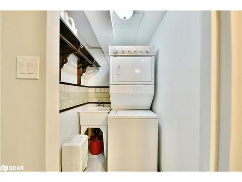 379 Old Muskoka Road, Orillia, ON - Indoor Photo Showing Laundry Room