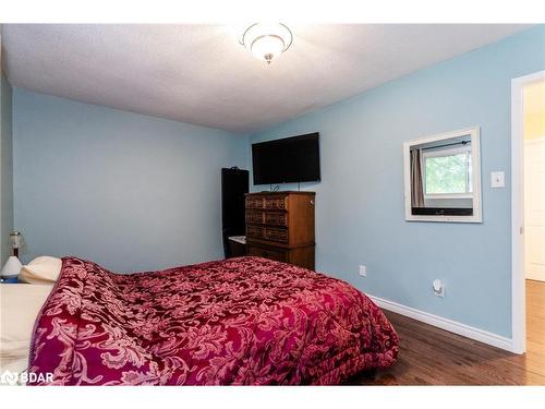 J5-63 Ferris Lane, Barrie, ON - Indoor Photo Showing Bedroom