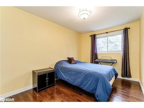 J5-63 Ferris Lane, Barrie, ON - Indoor Photo Showing Bedroom