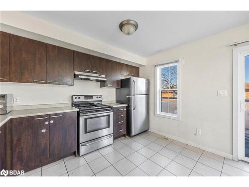 24-91 Coughlin Road, Barrie, ON - Indoor Photo Showing Kitchen