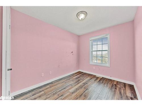 24-91 Coughlin Road, Barrie, ON - Indoor Photo Showing Other Room