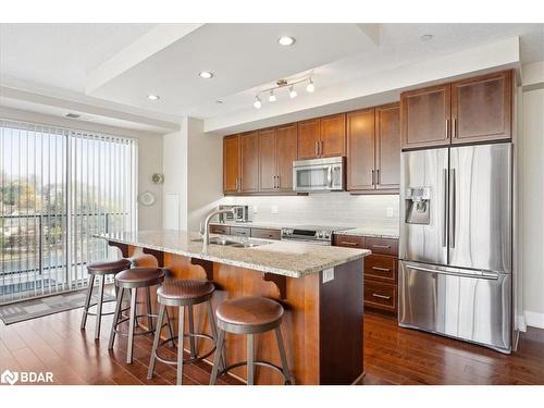 402-160 Macdonell Street, Guelph, ON - Indoor Photo Showing Kitchen With Stainless Steel Kitchen