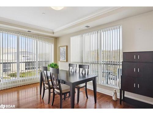 402-160 Macdonell Street, Guelph, ON - Indoor Photo Showing Dining Room