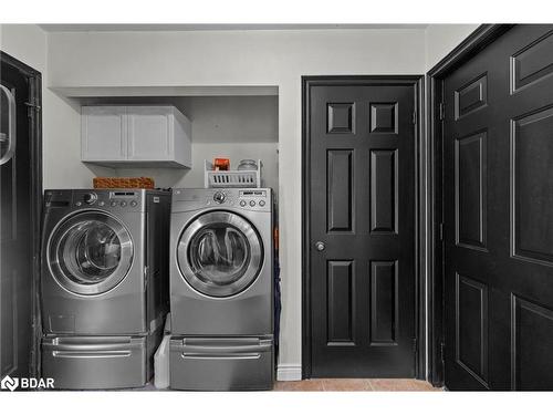 53 Slalom Drive, Oro-Medonte, ON - Indoor Photo Showing Laundry Room