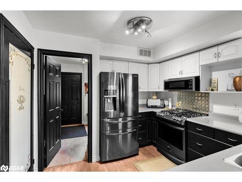 53 Slalom Drive, Oro-Medonte, ON - Indoor Photo Showing Kitchen