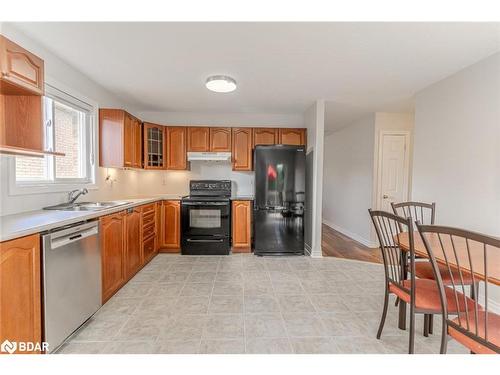 121 Sovereigns Gate, Barrie, ON - Indoor Photo Showing Kitchen With Double Sink