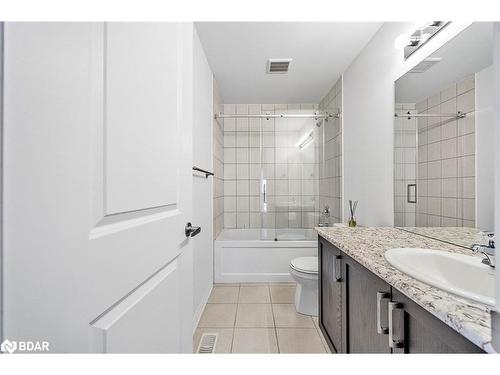 324 East Street Street, Orillia, ON - Indoor Photo Showing Bathroom