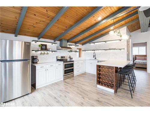 122 Mitchells Beach Road, Tay, ON - Indoor Photo Showing Kitchen