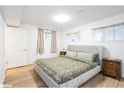 122 Mitchells Beach Road, Tay, ON - Indoor Photo Showing Bedroom