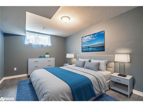 20 Jagges Drive, Barrie, ON - Indoor Photo Showing Bedroom