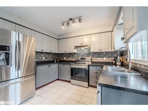 20 Jagges Drive, Barrie, ON - Indoor Photo Showing Kitchen With Stainless Steel Kitchen With Double Sink