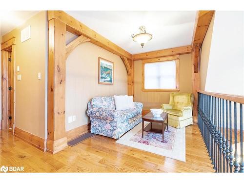 805 Eastdale Drive, Wasaga Beach, ON - Indoor Photo Showing Living Room