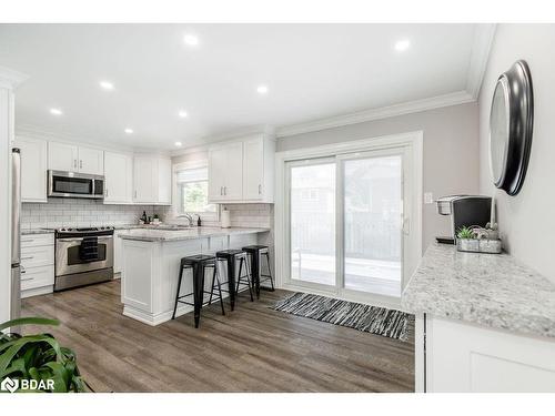 279 Anne Street N, Barrie, ON - Indoor Photo Showing Kitchen With Stainless Steel Kitchen With Upgraded Kitchen