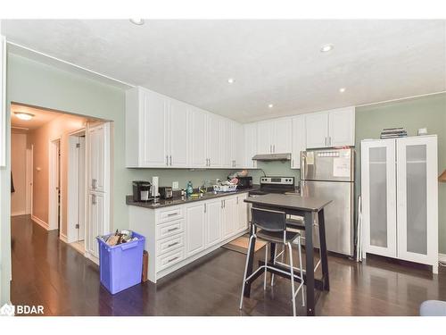 45 High Street, Waterloo, ON - Indoor Photo Showing Kitchen