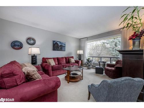 23 Brennan Avenue, Barrie, ON - Indoor Photo Showing Living Room