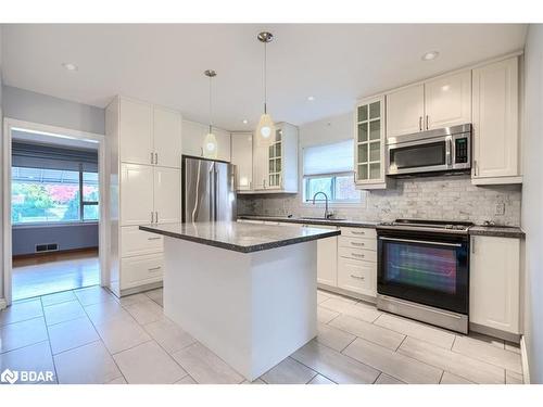 671A-671 Browns Line, Toronto, ON - Indoor Photo Showing Kitchen With Upgraded Kitchen