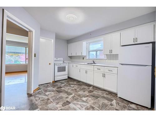 671A-671 Browns Line, Toronto, ON - Indoor Photo Showing Kitchen