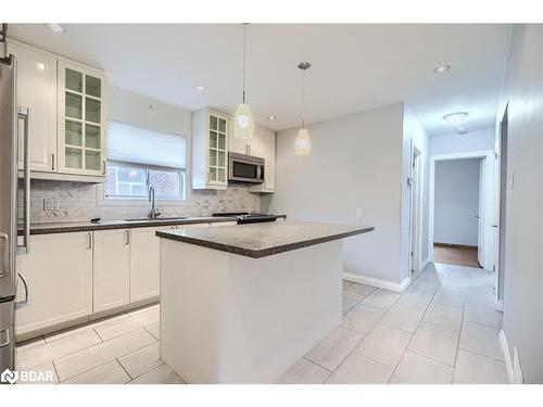 671A-671 Browns Line, Toronto, ON - Indoor Photo Showing Kitchen With Upgraded Kitchen