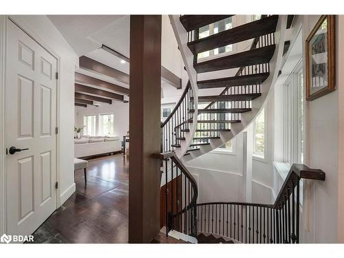 20 Highland Avenue, Barrie, ON - Indoor Photo Showing Other Room