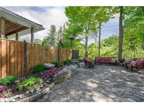 20 Highland Avenue, Barrie, ON - Outdoor With Deck Patio Veranda