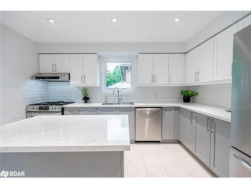 22 Cloughley Drive, Barrie, ON - Indoor Photo Showing Kitchen