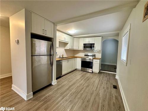 895 Frederick Street, Innisfil, ON - Indoor Photo Showing Kitchen