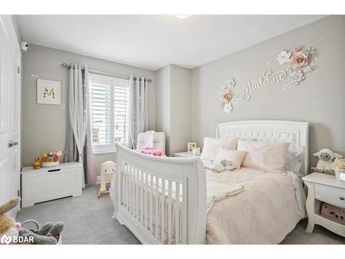 137 Stillwater Crescent, Hamilton, ON - Indoor Photo Showing Bedroom