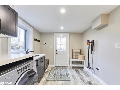 64 Bradley Boulevard, Mitchell'S Corners, ON - Indoor Photo Showing Laundry Room