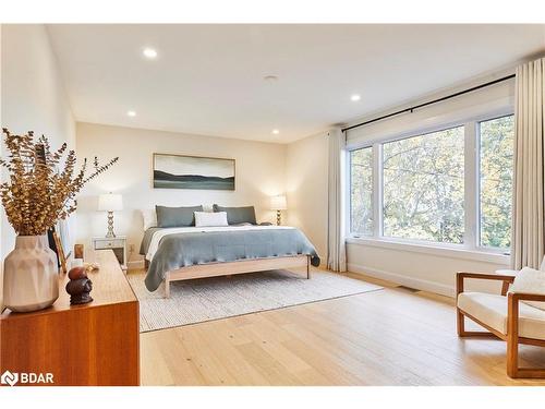 64 Bradley Boulevard, Mitchell'S Corners, ON - Indoor Photo Showing Bedroom