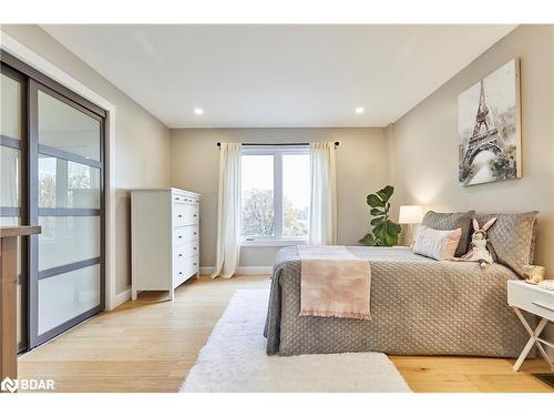 64 Bradley Boulevard, Mitchell'S Corners, ON - Indoor Photo Showing Bedroom