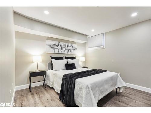 64 Bradley Boulevard, Mitchell'S Corners, ON - Indoor Photo Showing Bedroom