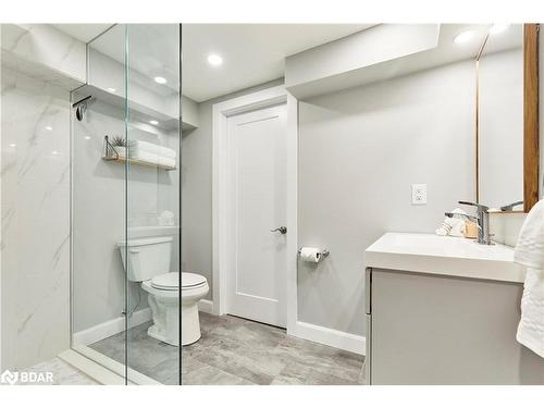 64 Bradley Boulevard, Mitchell'S Corners, ON - Indoor Photo Showing Bathroom