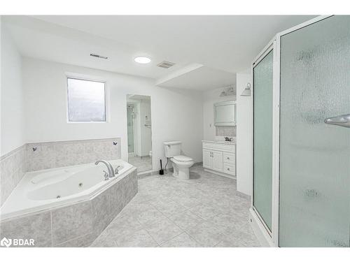 Lower-1 Kenwell Court, Wasaga Beach, ON - Indoor Photo Showing Bathroom